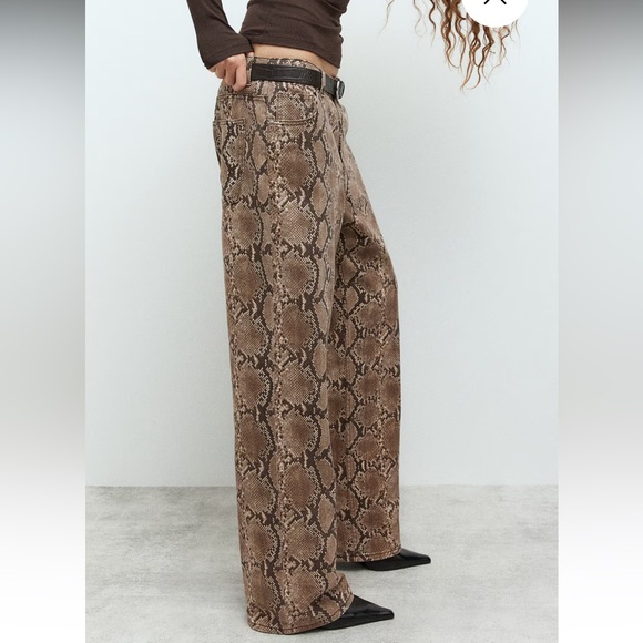 H&M Divided Brown Snake Print Wide Leg Jeans - Picture 1 of 7